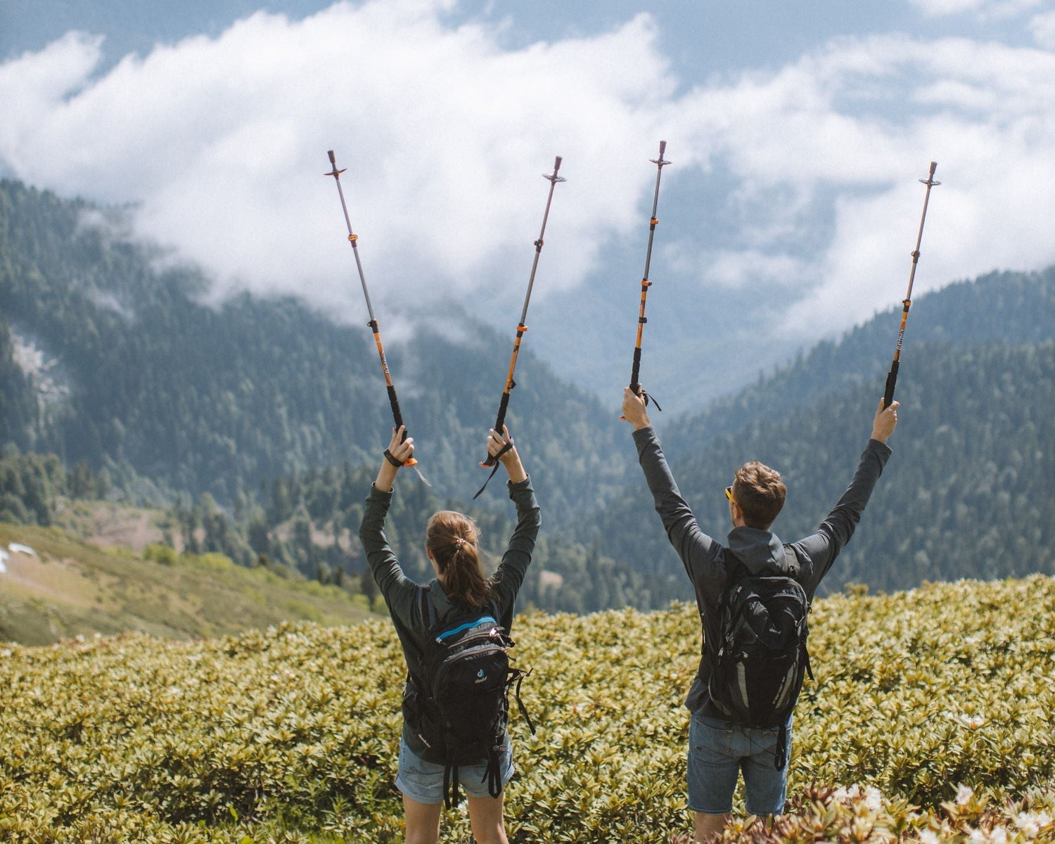 Wandern mit Wanderstöcke - deshalb ist es so gesund